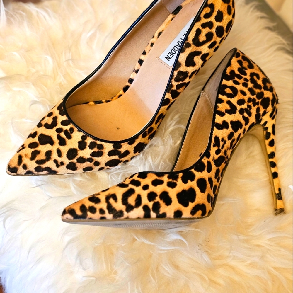 Steve Madden Leopard heels